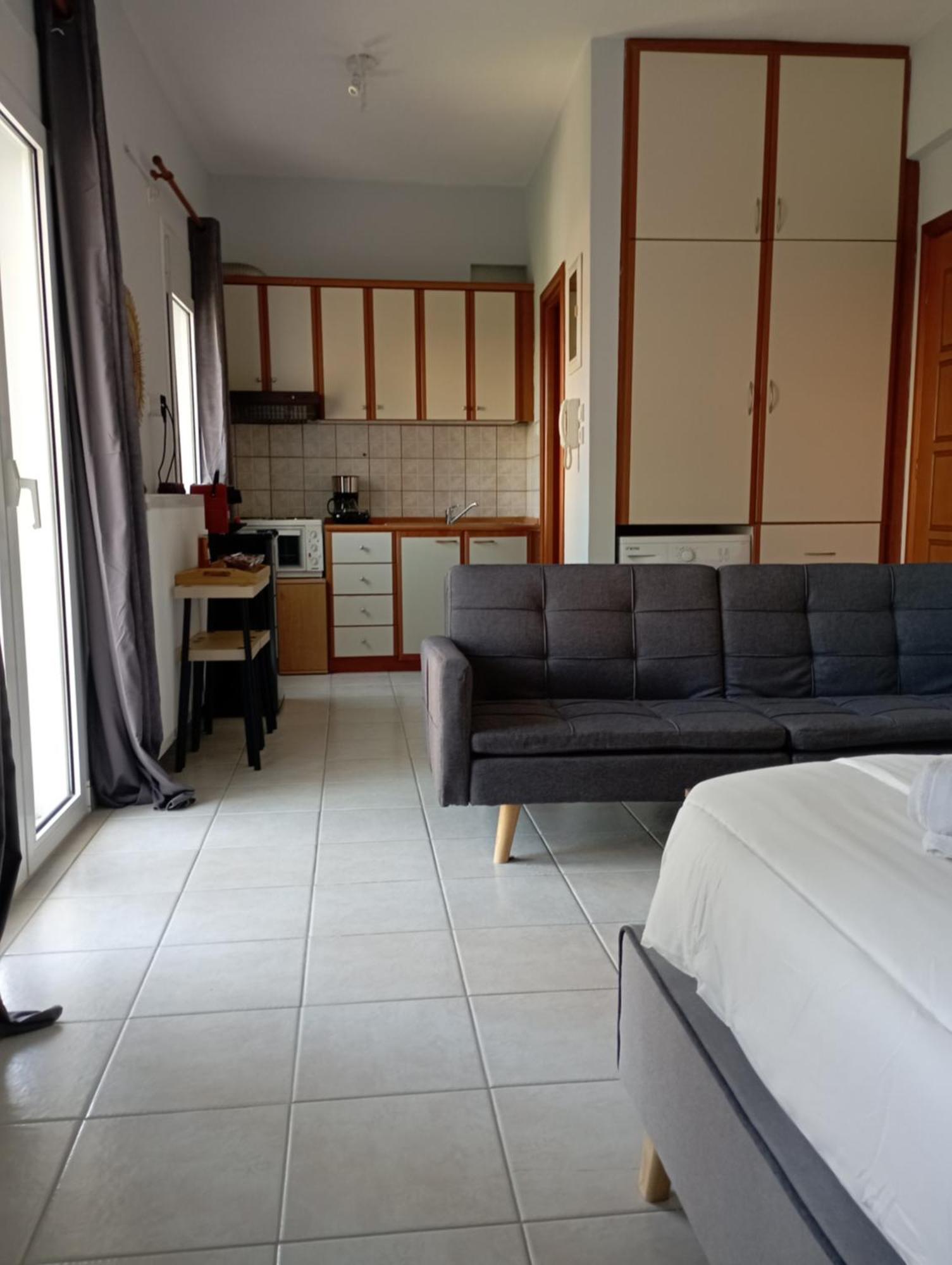 Gk Suites-Constantin View , Auto Check-In 24H ลาริซา ห้อง รูปภาพ