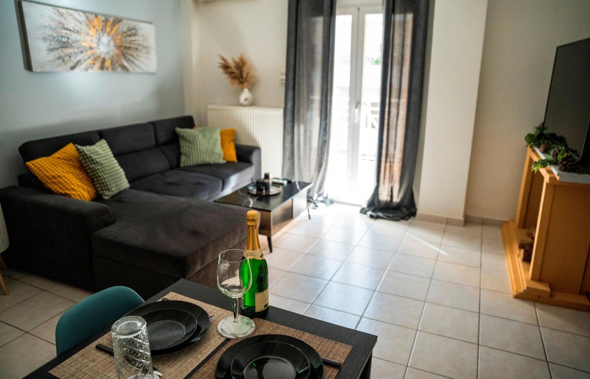 Gk Suites-Constantin View , Auto Check-In 24H ลาริซา ภายนอก รูปภาพ